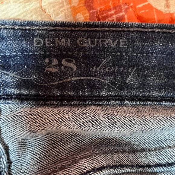 Levi's Demi Curve Skinny Jeans size 28 - Picture 5 of 8